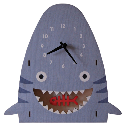 Shark pendulum clock